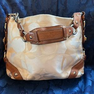 𝅺Vintage Coach Carly Hobo Tan Cream Jacquard Brown Leather Trim Silver Hardware
